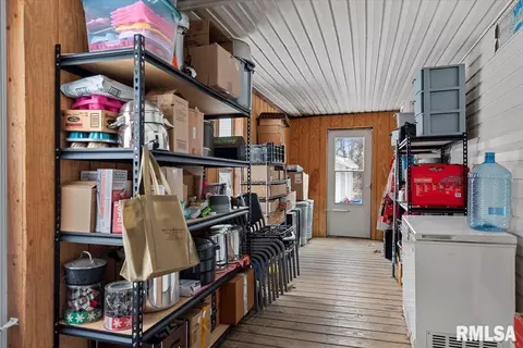 Entry Way - 307 E Hargrave St, Athens, IL 62613 photo 1 of 3