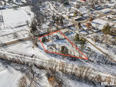 View/Area - 307 E Hargrave St, Athens, IL 62613 photo 2 of 4