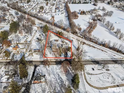 View/Area - 307 E Hargrave St, Athens, IL 62613 photo 4 of 4