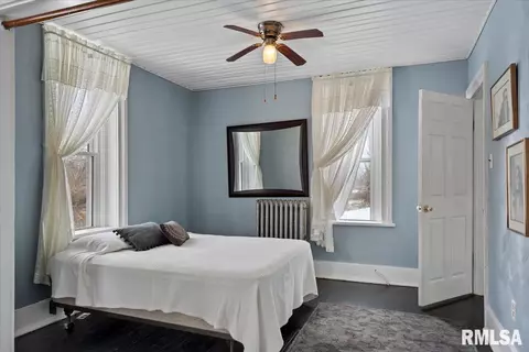 Bedroom - 307 E Hargrave St, Athens, IL 62613 photo 7 of 9