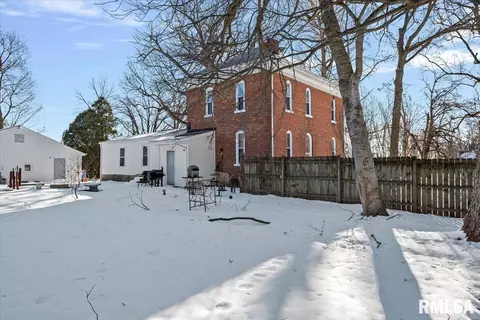 Exterior - 307 E Hargrave St, Athens, IL 62613 photo 12 of 14