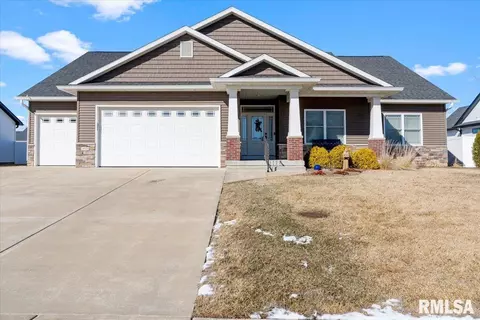 Exterior - 5713 Kelley Pointe Dr, Springfield, IL 62711 photo 2 of 9