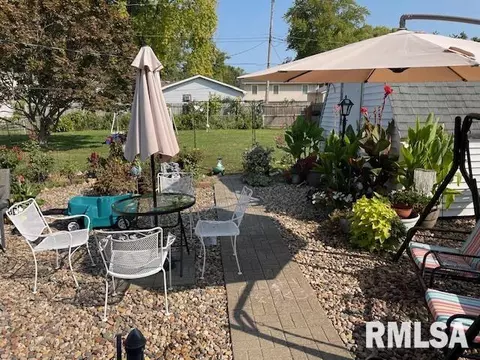 2125 Black Ave, Springfield, IL 62702 photo 3