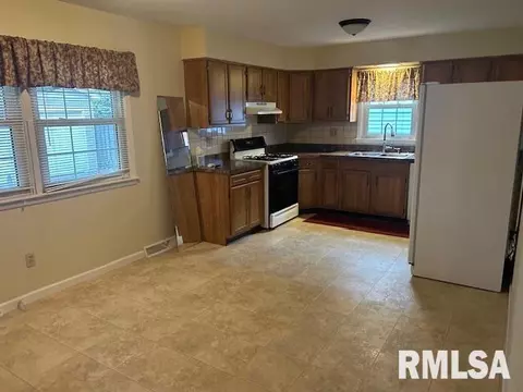 61 Foresters Ln, Springfield, IL 62704 photo 5