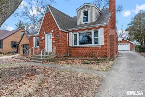 2129 S Walnut St, Springfield, IL 62704 photo 3