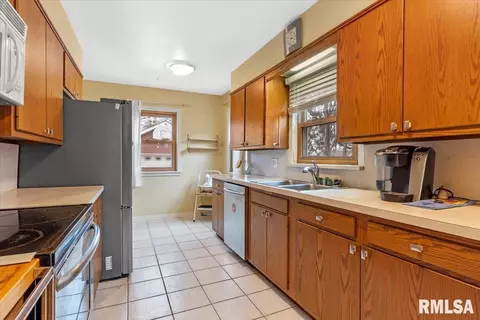 2129 S Walnut St, Springfield, IL 62704 photo 13