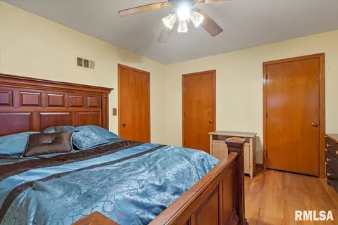 2129 S Walnut St, Springfield, IL 62704 photo 16