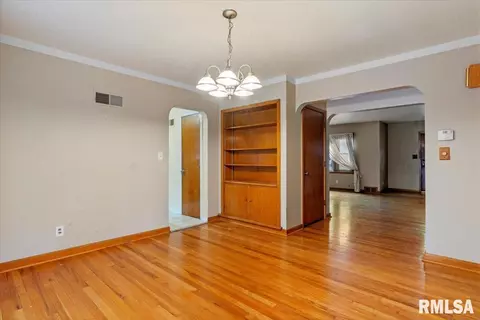 2129 S Walnut St, Springfield, IL 62704 photo 7