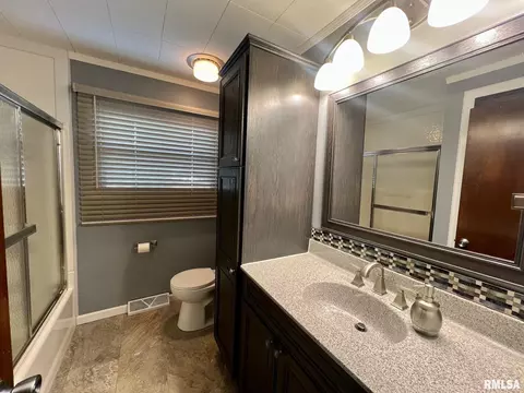 23242 Clemens Rd, Athens, IL 62613 photo 17