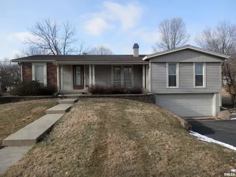 124 Henderson Rd, Knoxville, IL 61448