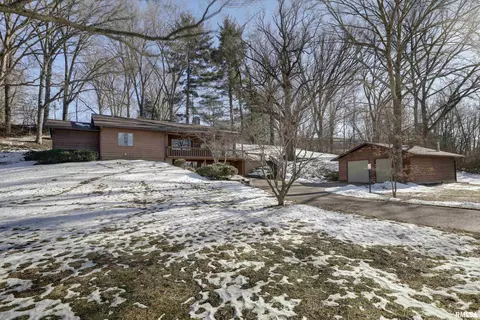 2416 Curved Creek Rd, Quincy, IL 62305
