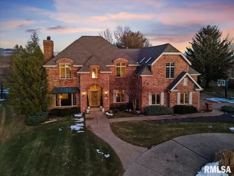 3104 Falcon Pt, Springfield, IL 62711