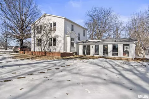 117 Buttell St, Elkhart, IL 62634