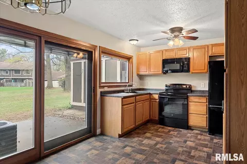 34 Trailridge Ln, Springfield, IL 62704 photo 11