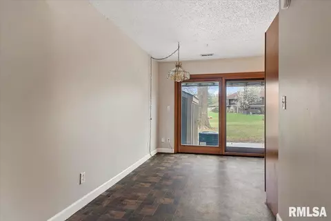 34 Trailridge Ln, Springfield, IL 62704 photo 9