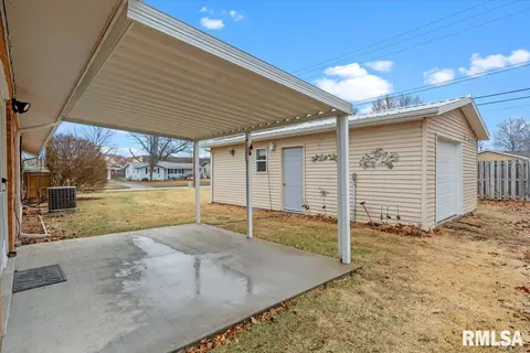 Other - 2101 Blackhawk Ave, Springfield, IL 62702 photo 8 of 8