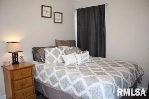 Bedroom - 1916 Hamilton Ct, Springfield, IL 62704 photo 5 of 5