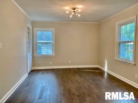 Living - 1916 Hamilton Ct, Springfield, IL 62704 photo 1 of 1