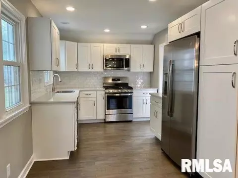 Kitchen - 1916 Hamilton Ct, Springfield, IL 62704 photo 1 of 1