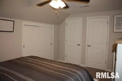 Bedroom - 1916 Hamilton Ct, Springfield, IL 62704 photo 3 of 5