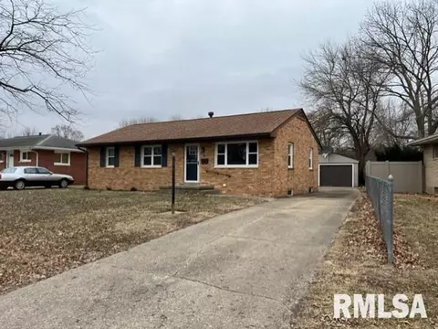 6 Monica Ln, Springfield, IL 62702