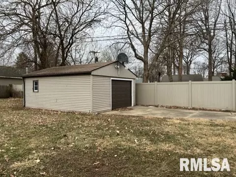 Exterior - 6 Monica Ln, Springfield, IL 62702 photo 2 of 2