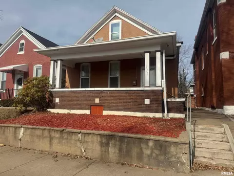1327 Spring St, Quincy, IL 62301