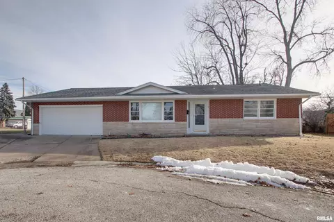 225 Park Plaza St, Quincy, IL 62301