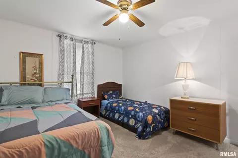 Bedroom - 2012 S Pasfield St, Springfield, IL 62704 photo 5 of 7