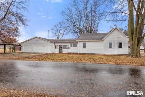 396 E Tremont St, Waverly, IL 62692
