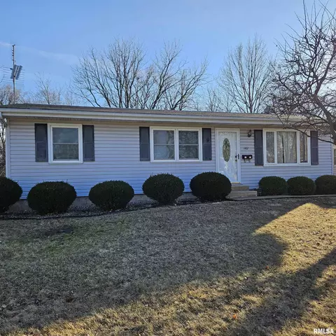 1182 Greenleaf St, Galesburg, IL 61401