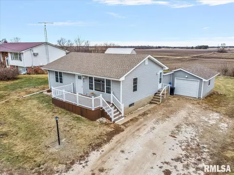 460 Bluegrass St, Pittsfield, IL 62363