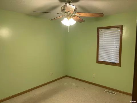 Bedroom - 2300 N 3rd St, Springfield, IL 62702 photo 3 of 4