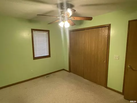 Bedroom - 2300 N 3rd St, Springfield, IL 62702 photo 4 of 4