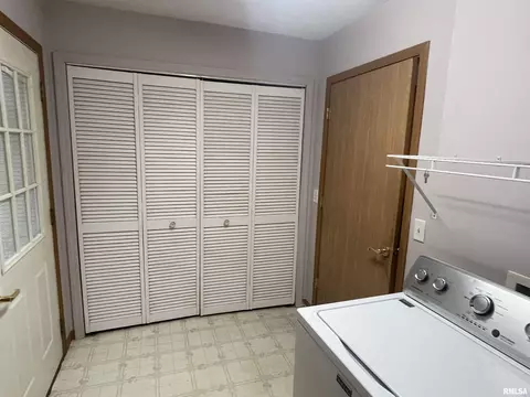 Other - 2300 N 3rd St, Springfield, IL 62702 photo 2 of 3