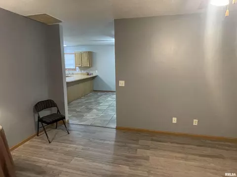 Living - 2300 N 3rd St, Springfield, IL 62702 photo 3 of 3