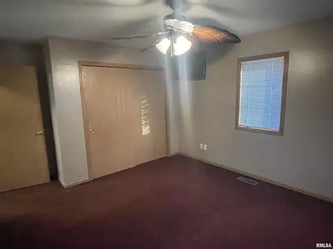 Bedroom - 2300 N 3rd St, Springfield, IL 62702 photo 1 of 4