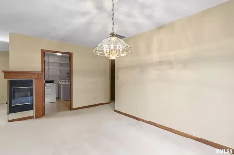 2701 Chase Dr, Springfield, IL 62704 photo 10