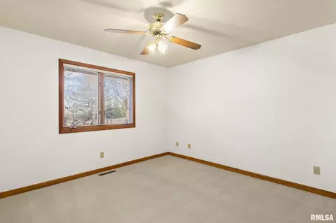 2701 Chase Dr, Springfield, IL 62704 photo 25