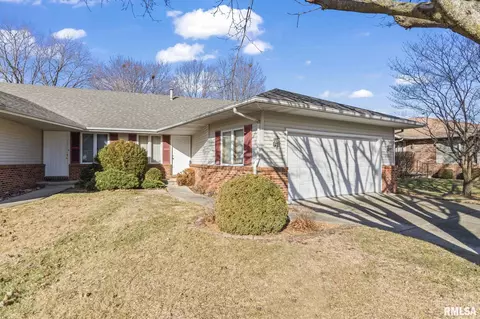 2701 Chase Dr, Springfield, IL 62704 photo 2