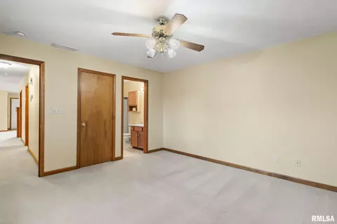 2701 Chase Dr, Springfield, IL 62704 photo 21