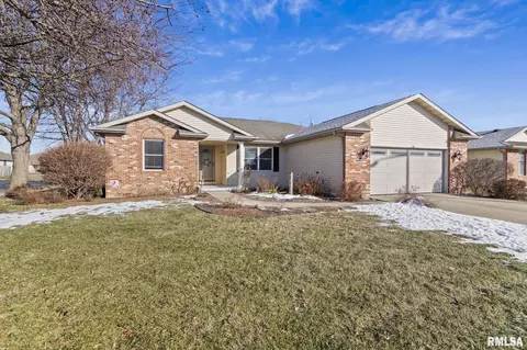 3801 Switchgrass Ct, Springfield, IL 62712