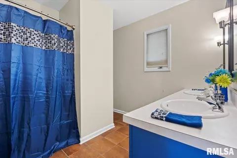 1 Blackberry Run, Springfield, IL 62704 photo 18