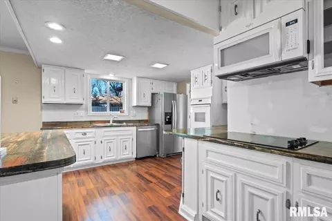 1 Blackberry Run, Springfield, IL 62704 photo 12