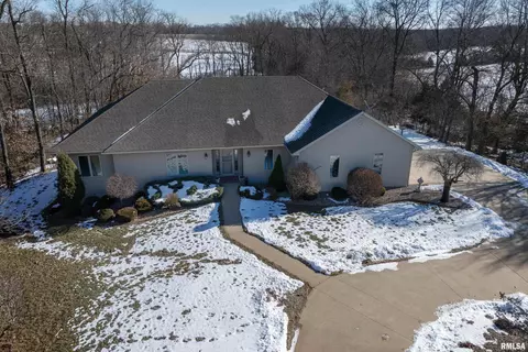 2421 S 48th St, Quincy, IL 62305