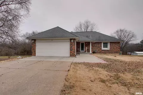 3511 S 46th St, Quincy, IL 62305