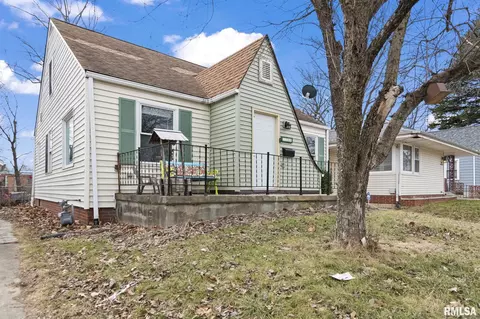 1134 E Stanford Ave, Springfield, IL 62703 photo 3