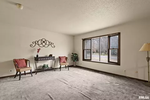 205 Pakey Rd, Springfield, IL 62712 photo 3