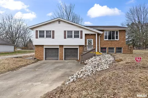 205 Pakey Rd, Springfield, IL 62712