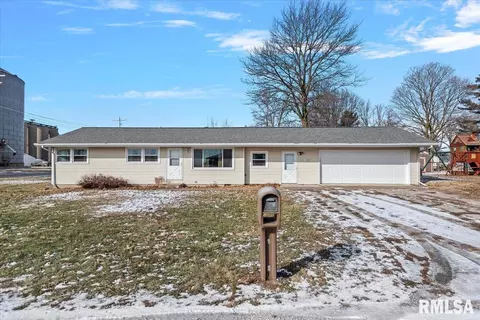 404 N Sylvan St, Ashland, IL 62612